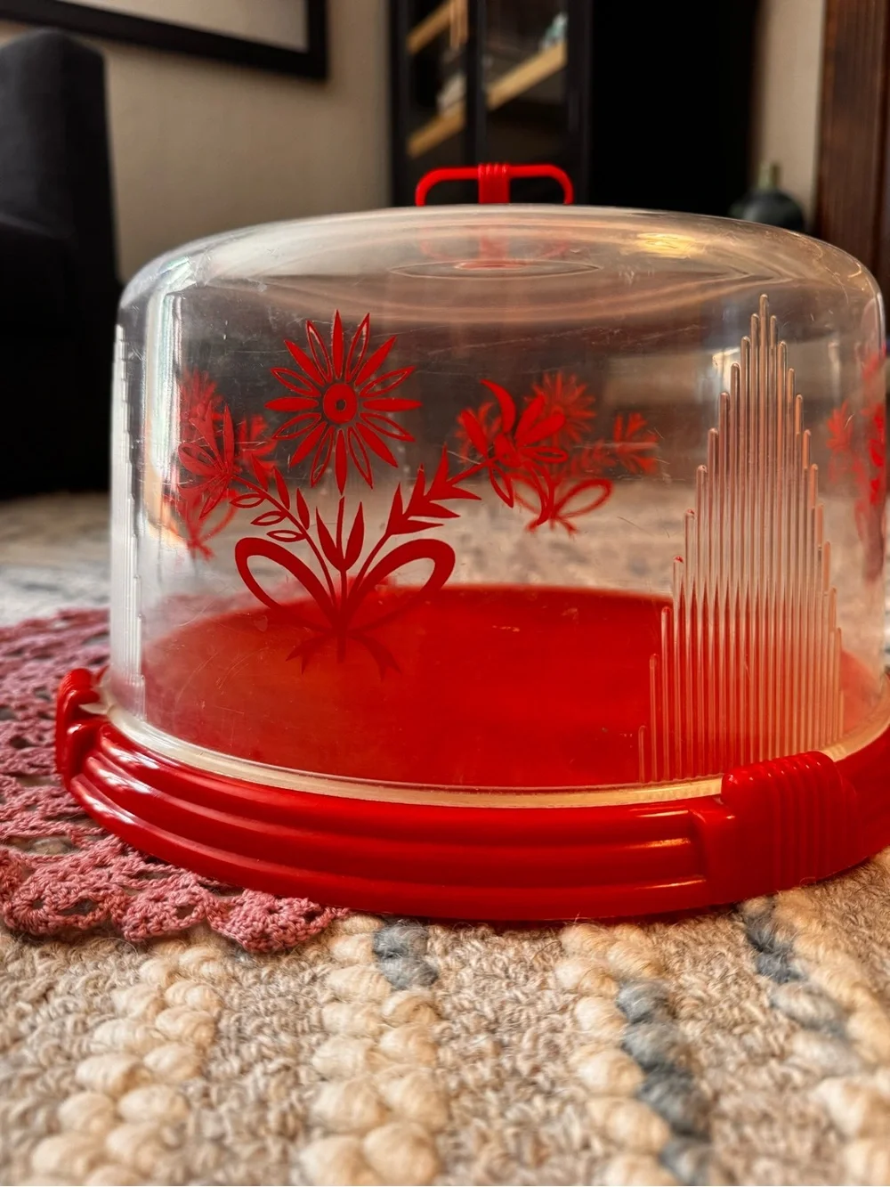 Vintage ✨Red Floral Covered Cake Carrier - Brand: Trans.Spec.Corp  Made in USA
